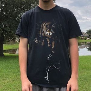 ✫vintage 90s stand-alone wolf tee
